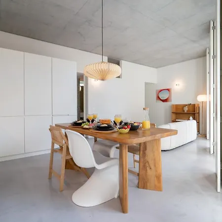 Host Wise - Luxurious Private Flats - Balcony Apartment Porto