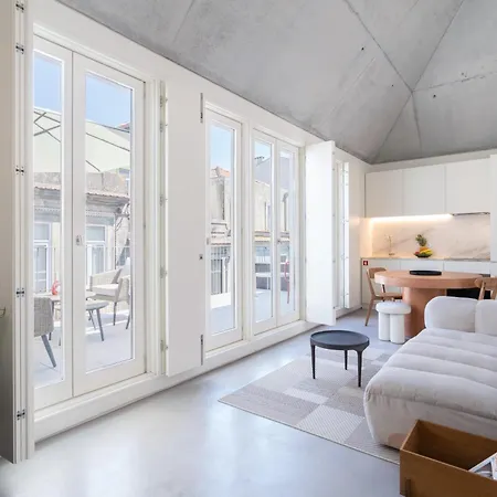 Apartment Host Wise - Luxurious Private Flats - Balcony