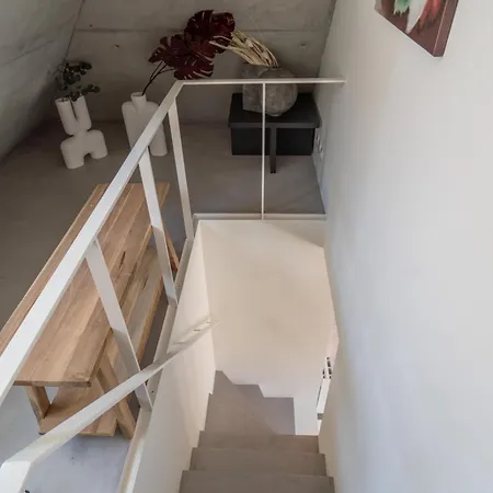 Host Wise - Luxurious Private Flats - Balcony * Porto