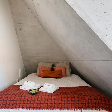 Apartment Host Wise - Luxurious Private Flats - Balcony