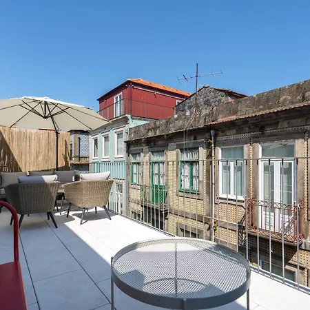 Host Wise - Luxurious Private Flats - Balcony Porto